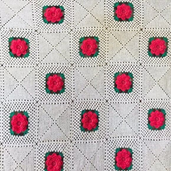 Vintage Crochet Bedspread Blanket Floral 3D-Roses - Picture 4 of 8